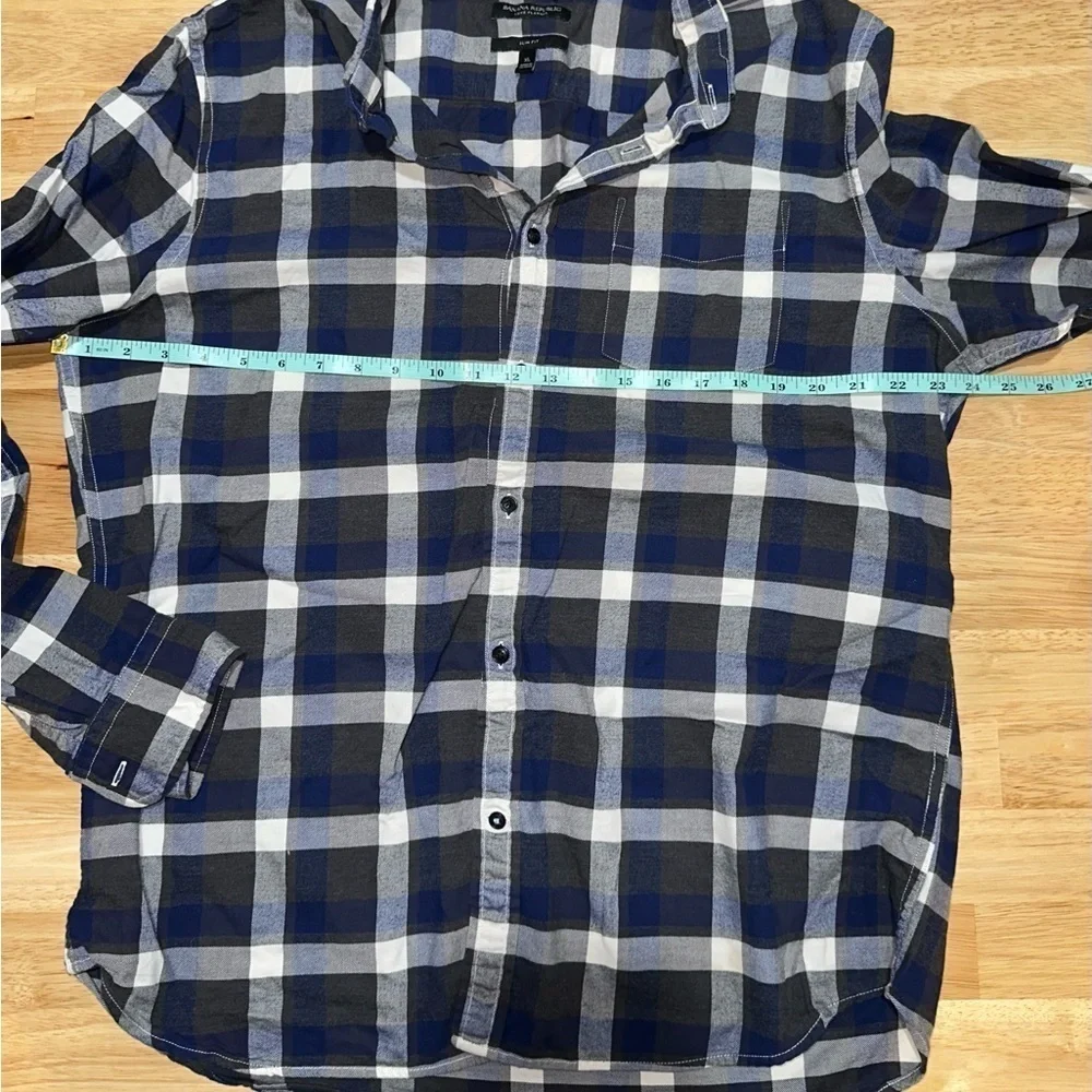 Banana Republic Blue and White Casual Button Down Shirt